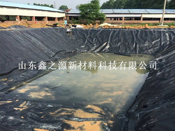 做好沼氣池黑膜的剪接工作，既節(jié)約又高效
