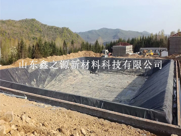 怎么的鋪設(shè)油田防滲膜可發(fā)揮其作用？