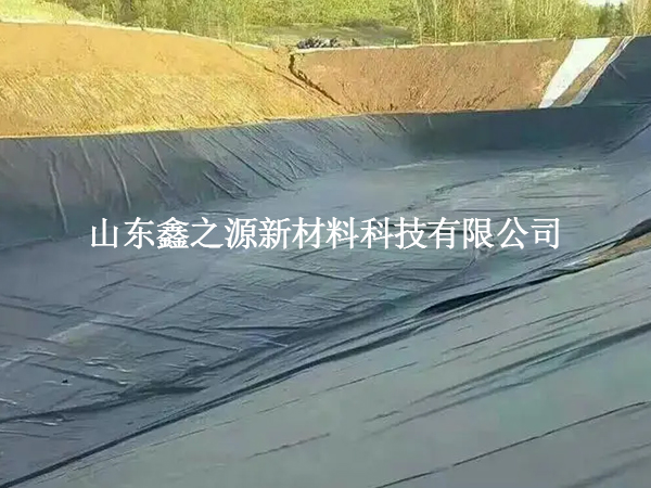 魚塘防滲膜的鋪設(shè)過(guò)程需要避免哪些問(wèn)題？