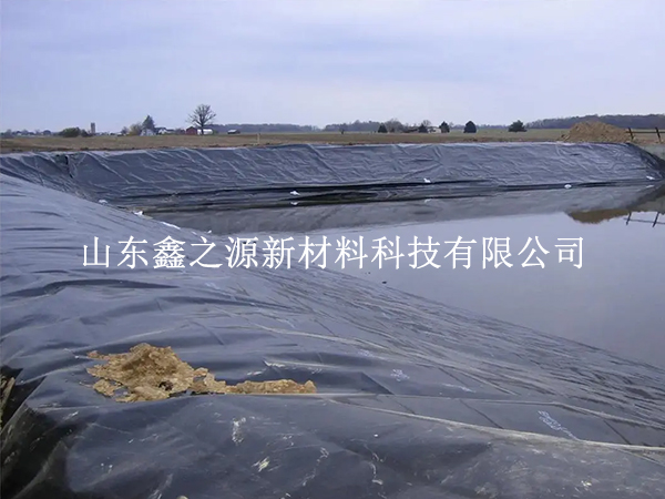 養(yǎng)殖防滲膜施工固定新法：簡(jiǎn)約高效，守護(hù)生態(tài)養(yǎng)殖