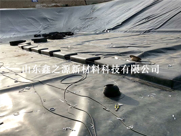 魚塘養(yǎng)殖防滲膜鋪設(shè)：創(chuàng)新施工，高效防滲的綠色養(yǎng)殖新篇章