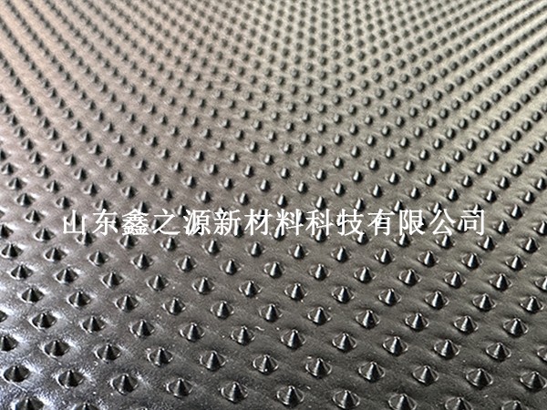 駐點(diǎn)土工膜厚度生產(chǎn)技巧：精準(zhǔn)控制，高效產(chǎn)出